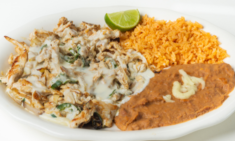 Pollo a la crema.