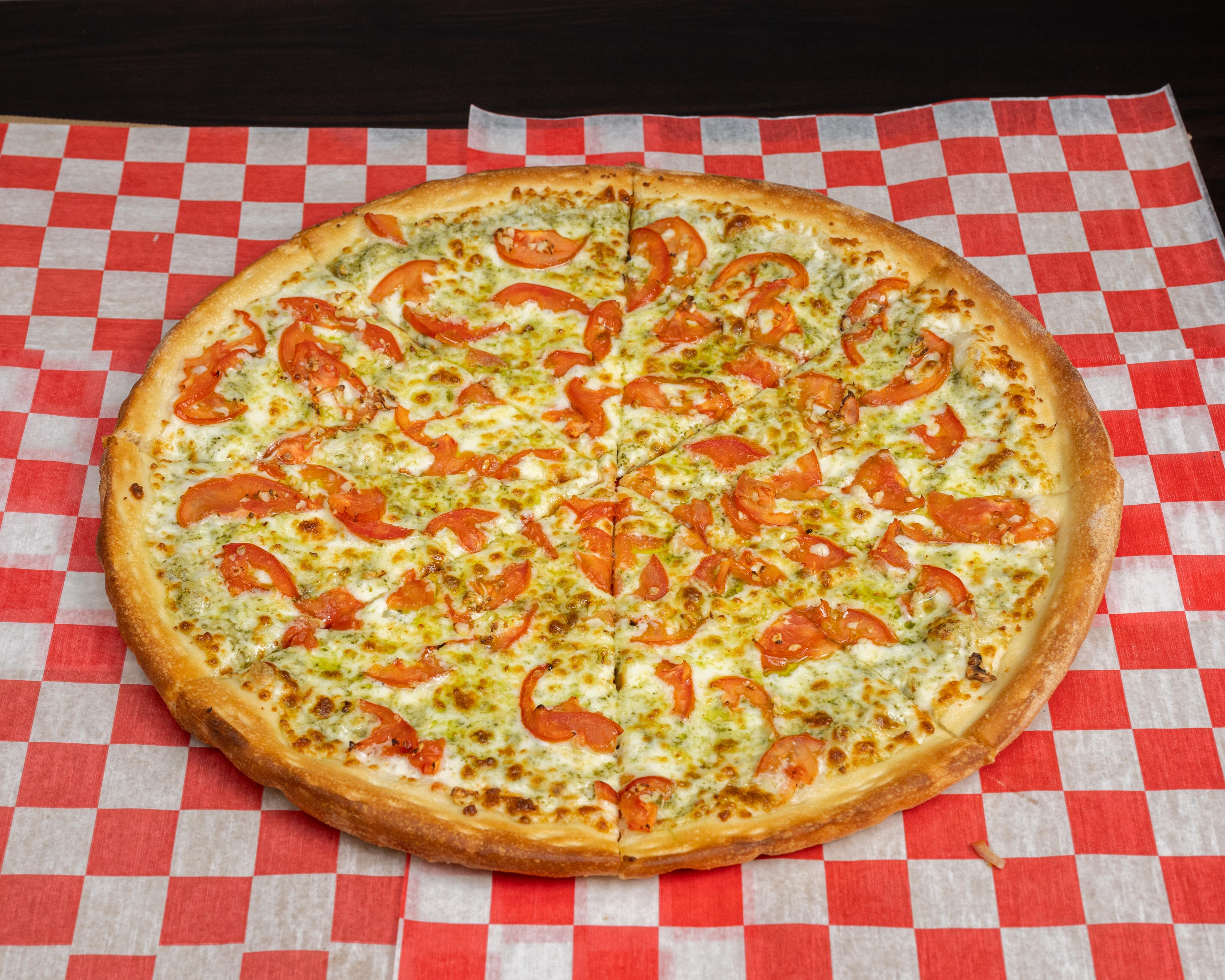 Medium 14" Pesto Perfecto Pizza.