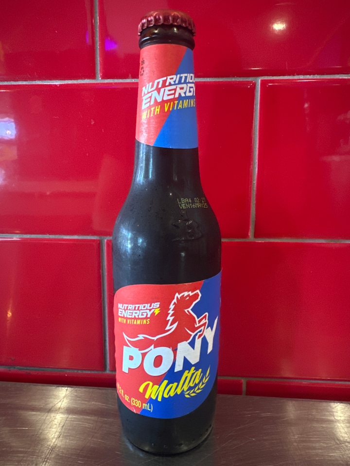 Pony Malta.