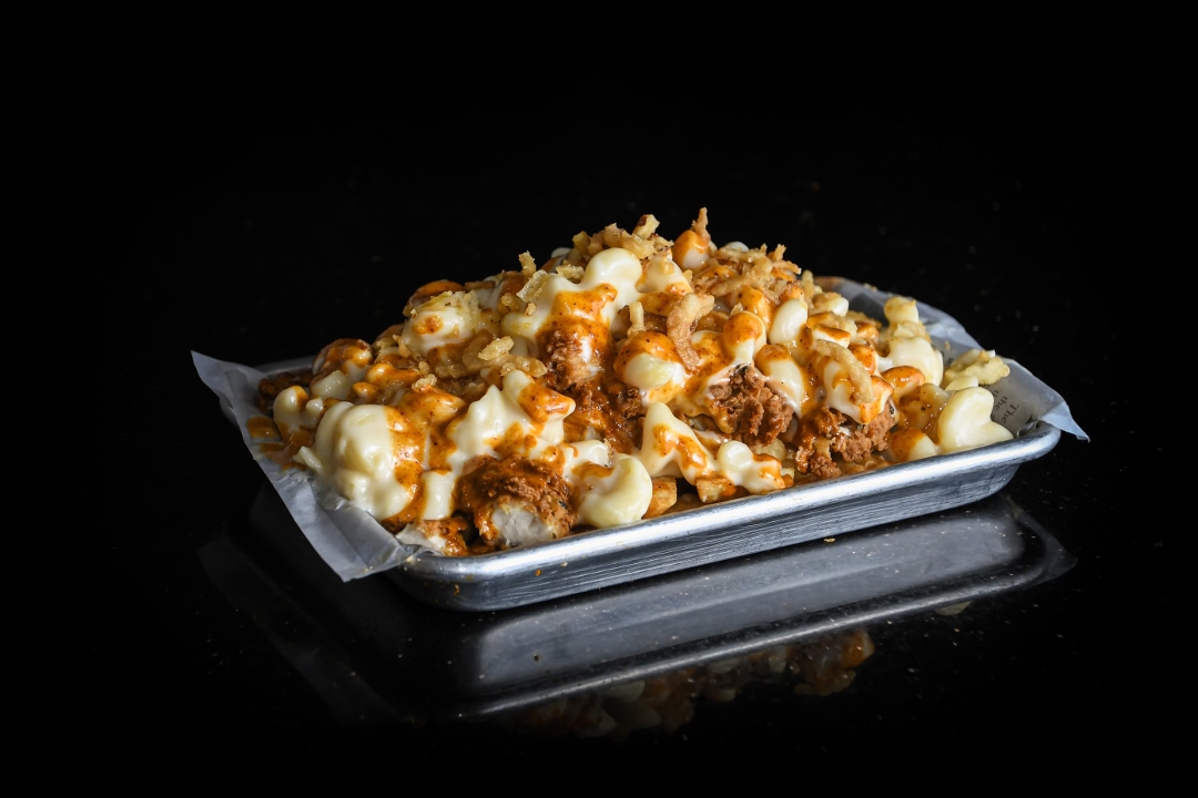 MAC-N-CHICK.