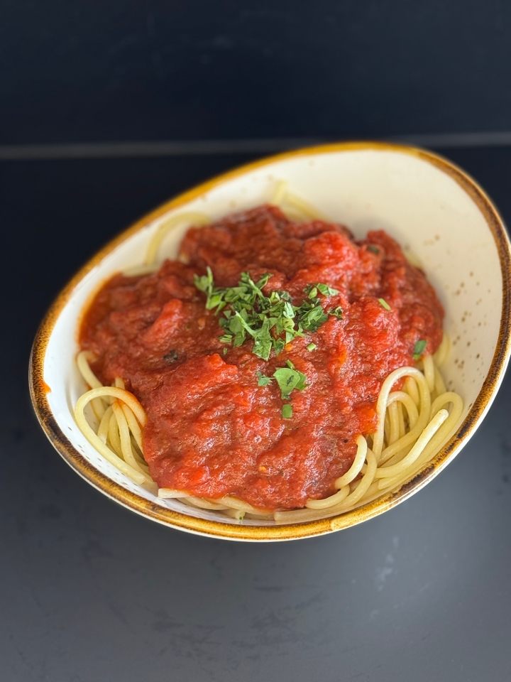 Spaghetti Marinara*.