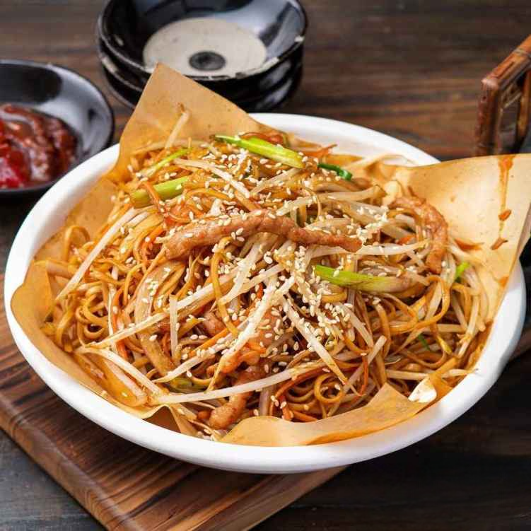 O4. 各式雜碎炒面/Chow Mein.