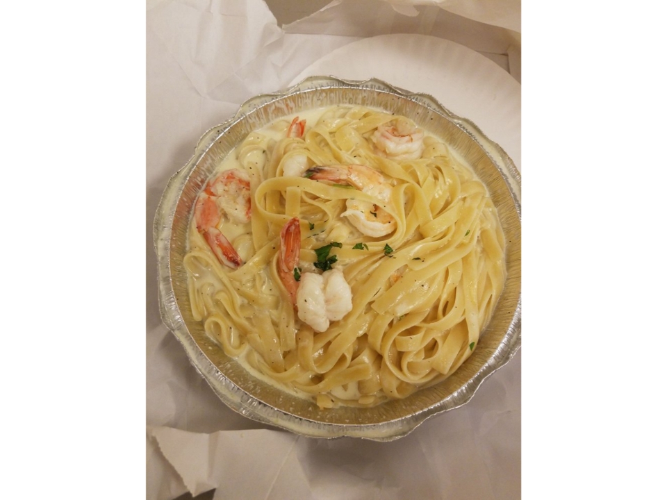 Pasta w/ Alfredo Sauce.