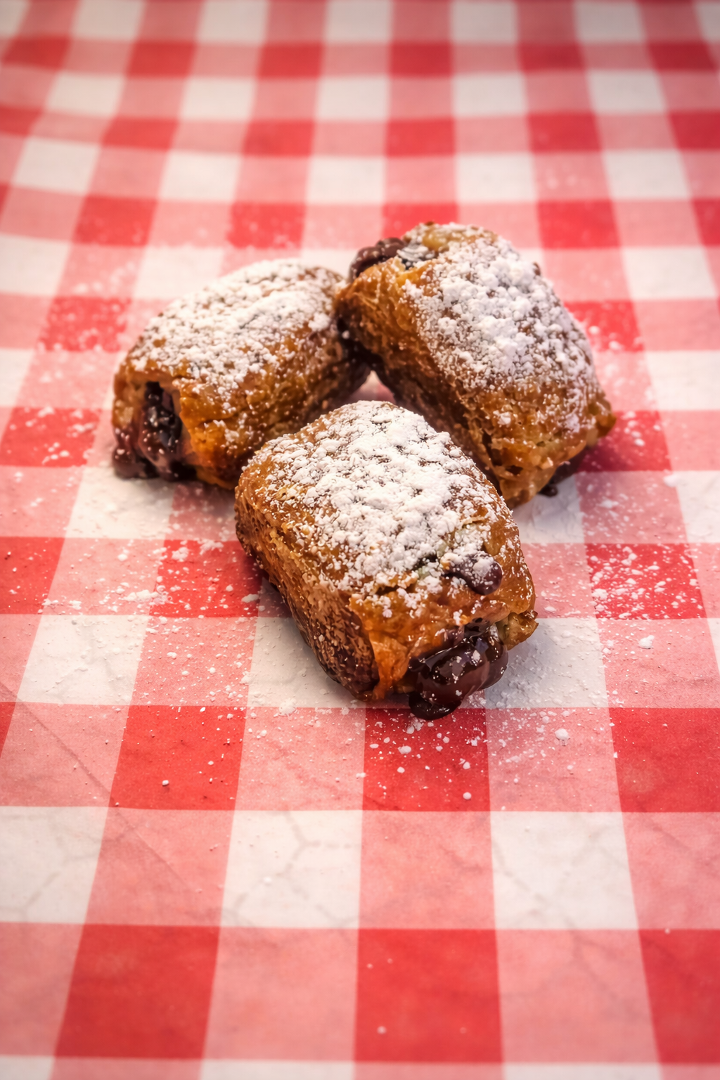 Croissant Beignets 4Pc.