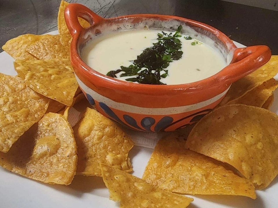 QUESO DIP.