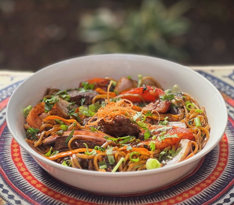 Tallarín Saltado.