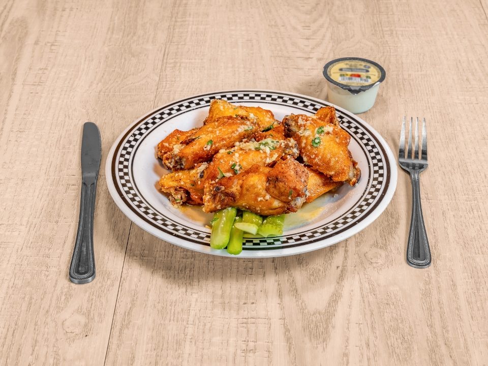 10 Chicken Wings.