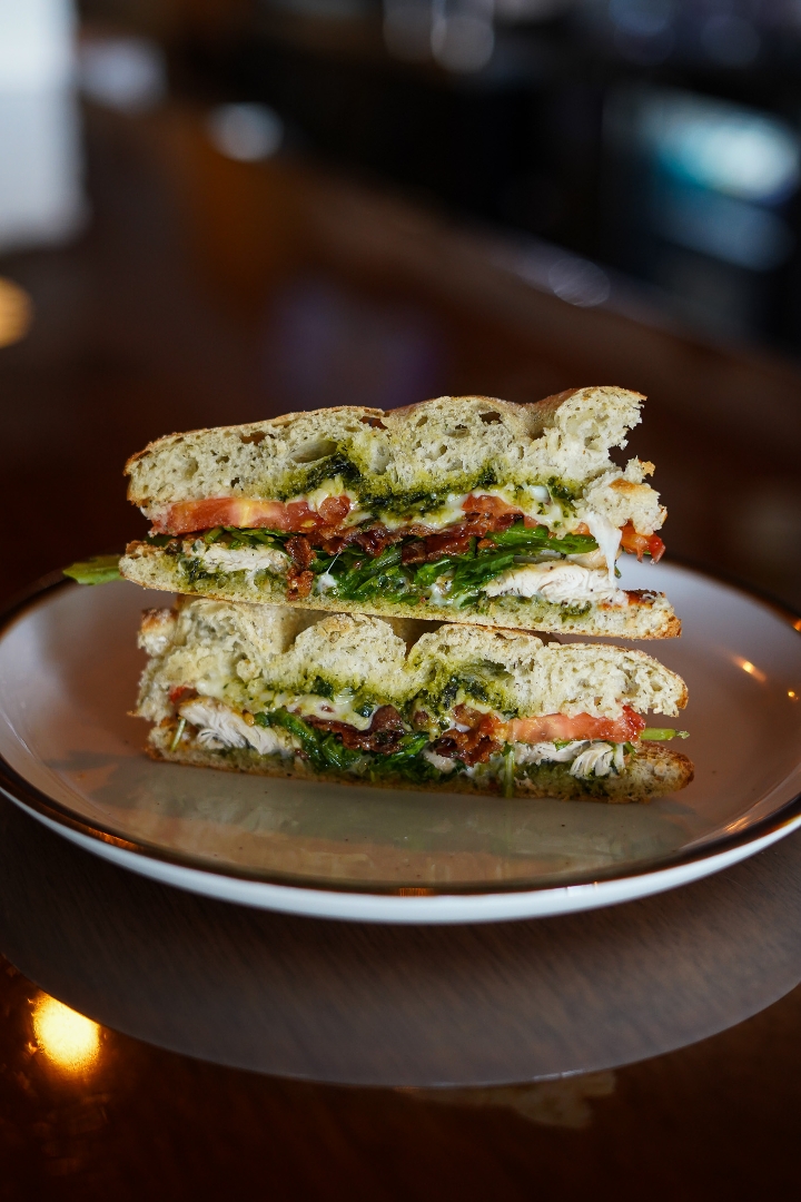 Chicken Club Sandwich (OO).