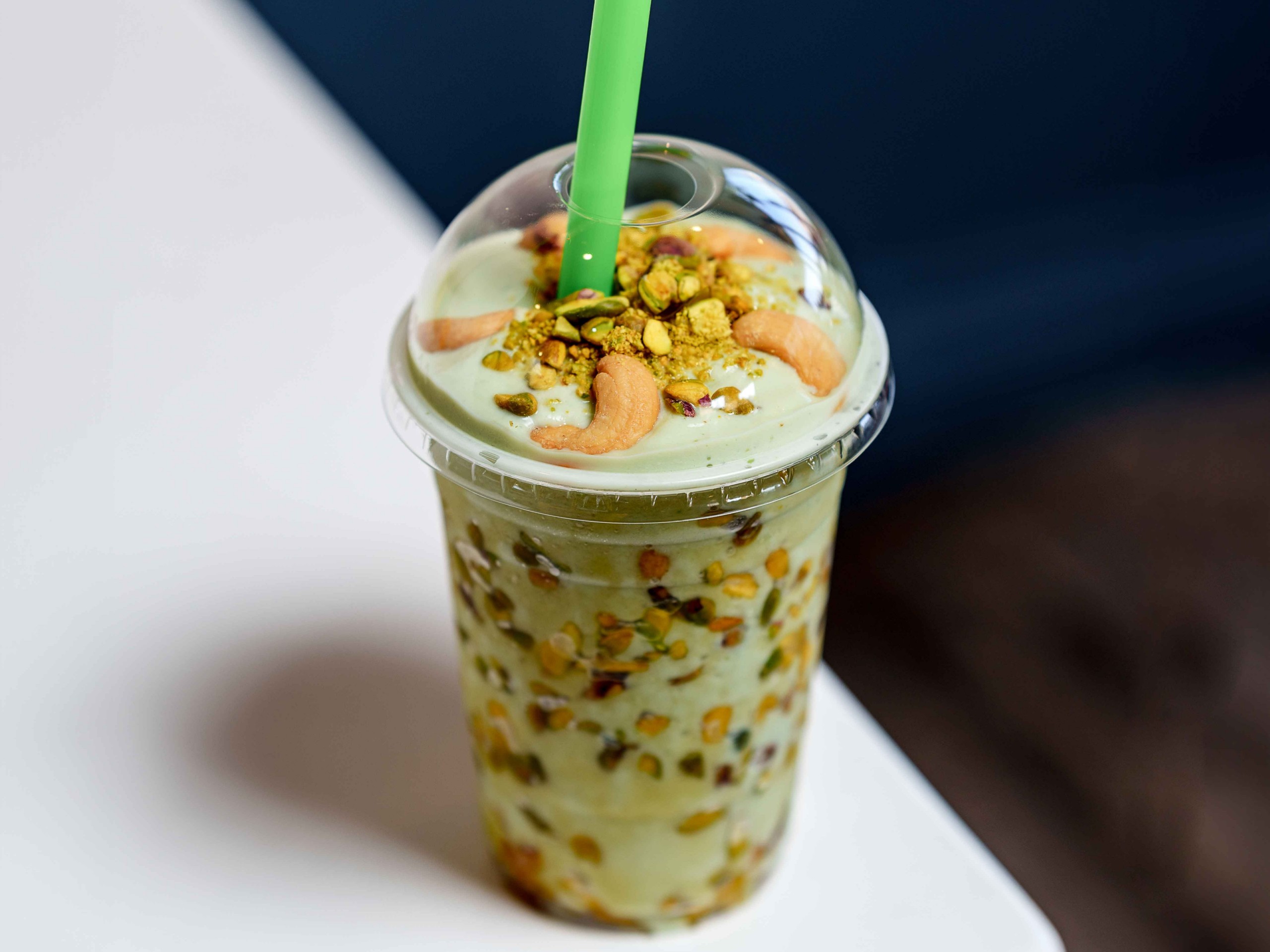 Avocado Mix Juice / عصير أفوكادو مشكّل.