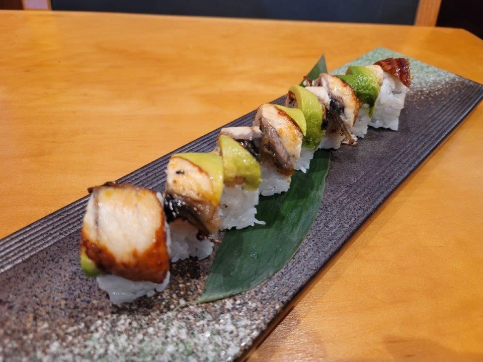 FR7-DRAGON ROLL.
