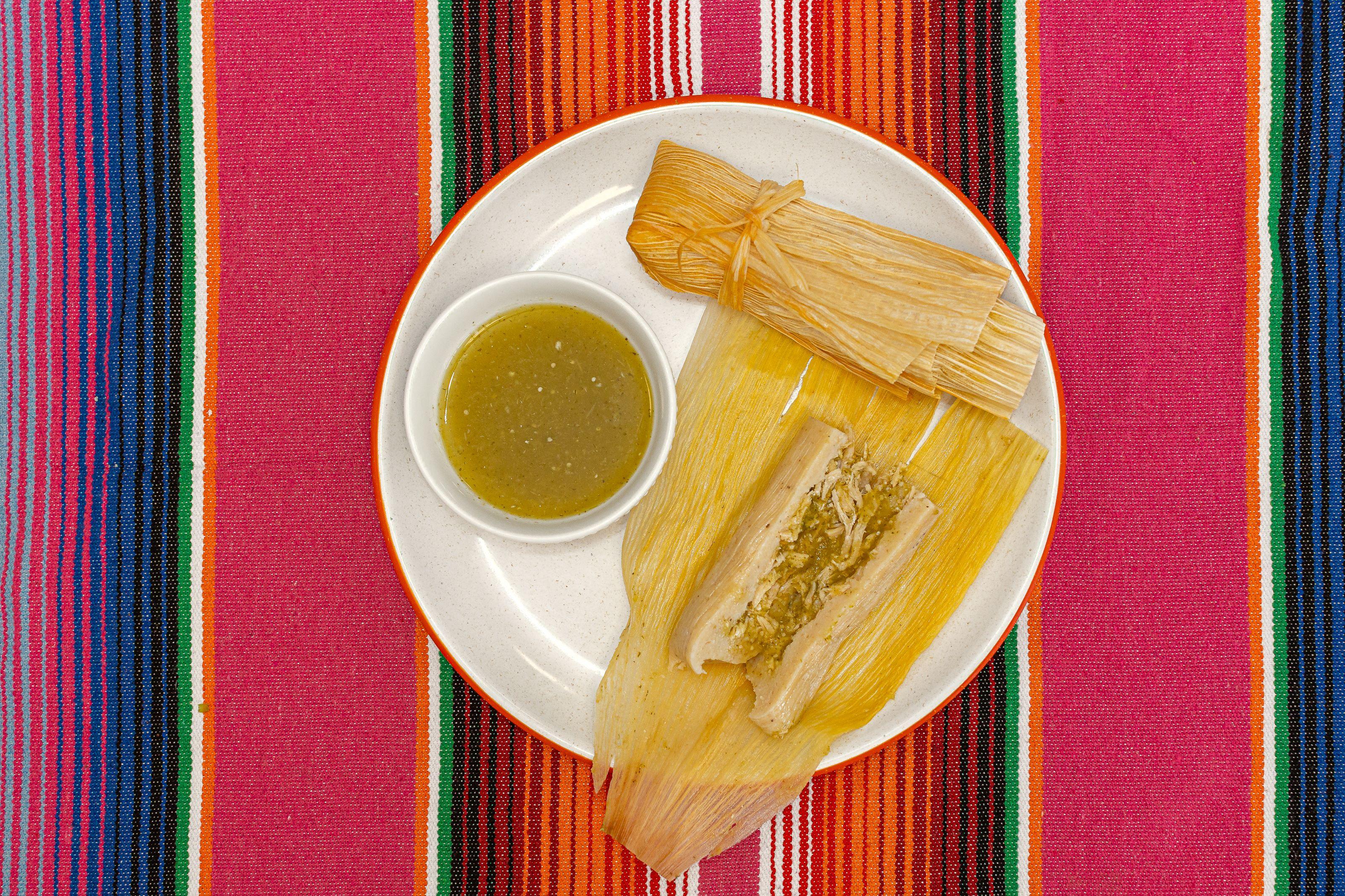 Tamal de POLLO VERDE|CHICKEN GREEN CHILE.