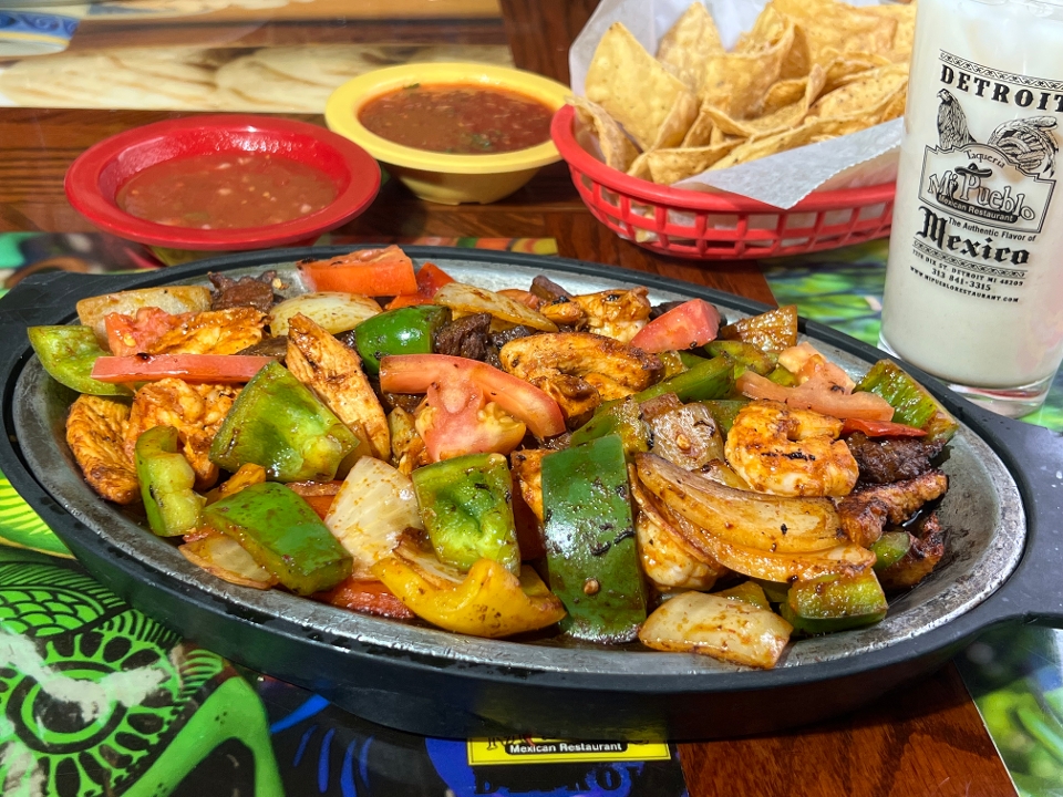 Fajitas Mixtas (Mixed Fajitas).