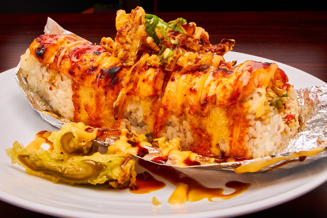 Volcano Roll (9PCS).