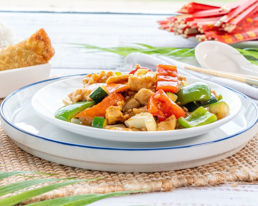 CASHEW CHICKEN.