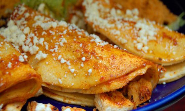 Grilled Chicken Tacos Al Carbón.