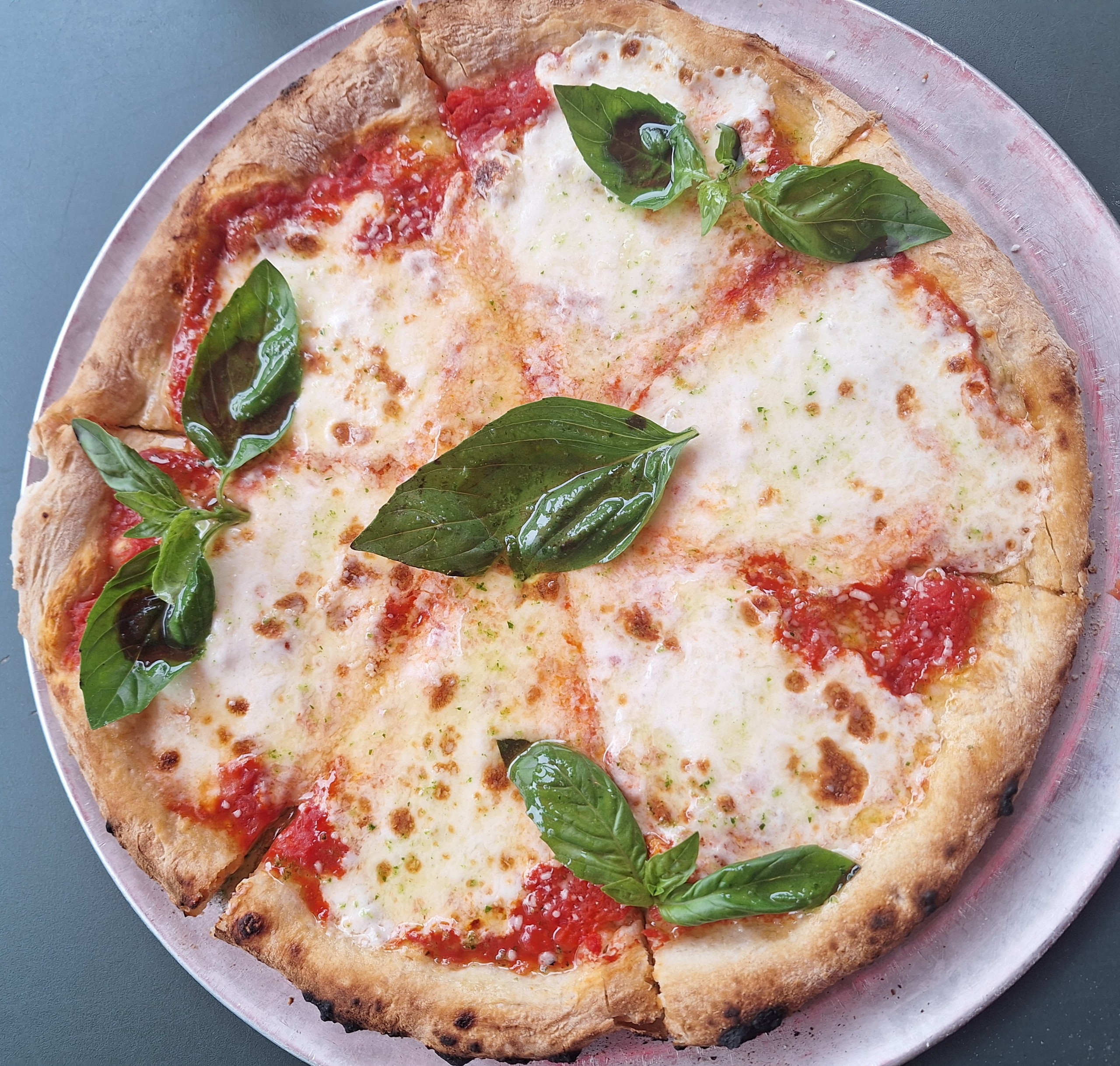 12" Pizza - Margherita Pizza.