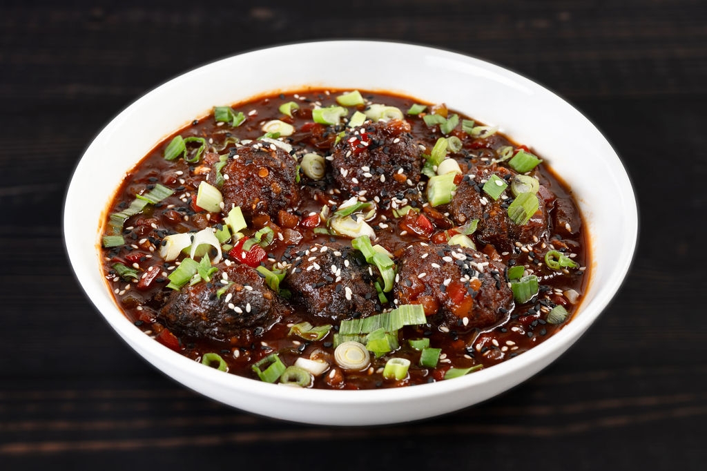 Veg Manchurian (V, D, N).