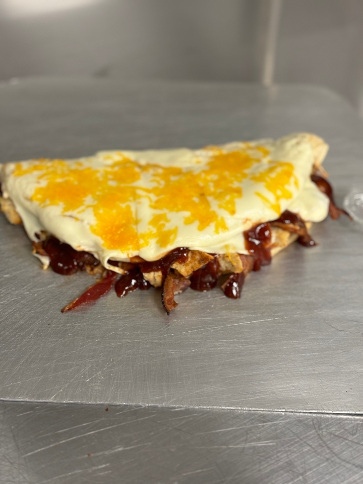 Large BBQ Chicken Foldover.