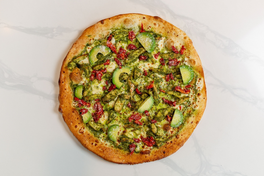 West coast Pesto Chicken Pizza 14".