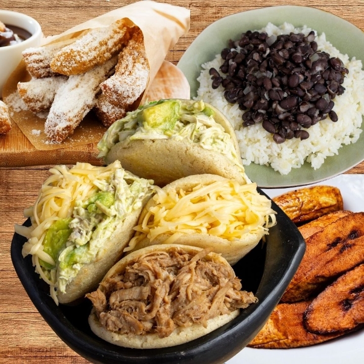 4 AREPAS FAMILY DEAL.
