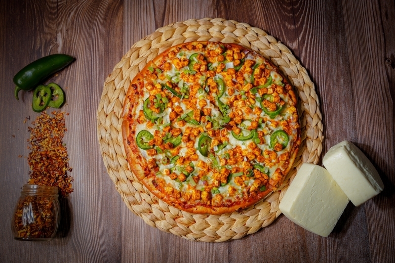Chili Paneer Pizza.