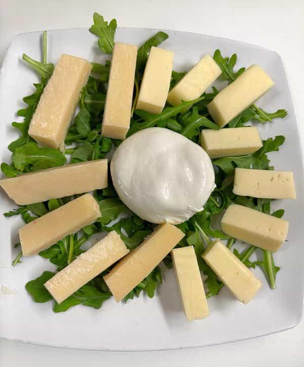 Formaggi Misto Antipasto.