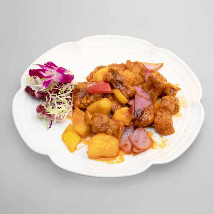 PK15. 荔枝菠蘿咕嚕肉/Sweet & Sour Pork w. Pineapple & Lychee.