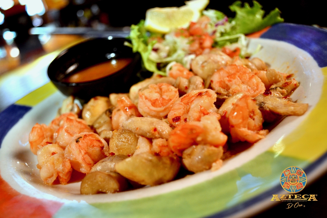 Mariscos Mojo de Ajo.