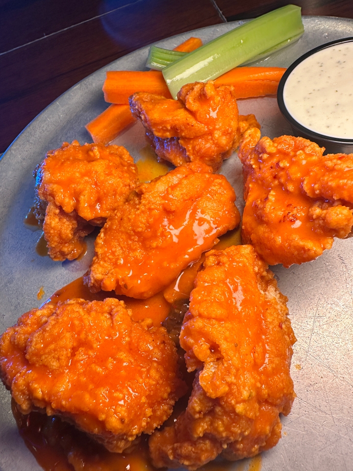 6 Boneless Wings.