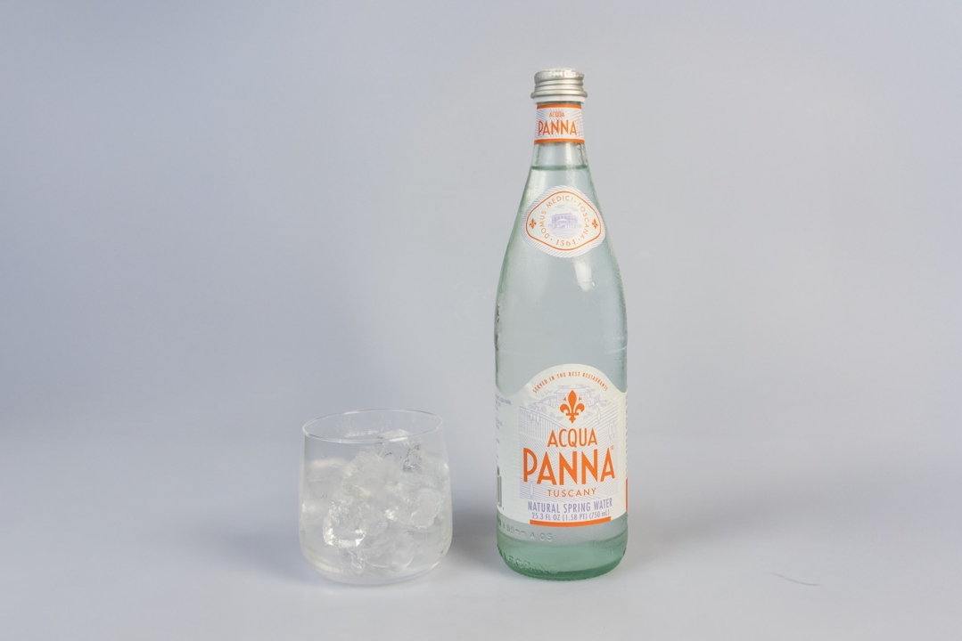 AQUA PANNA MINERAL WATER.