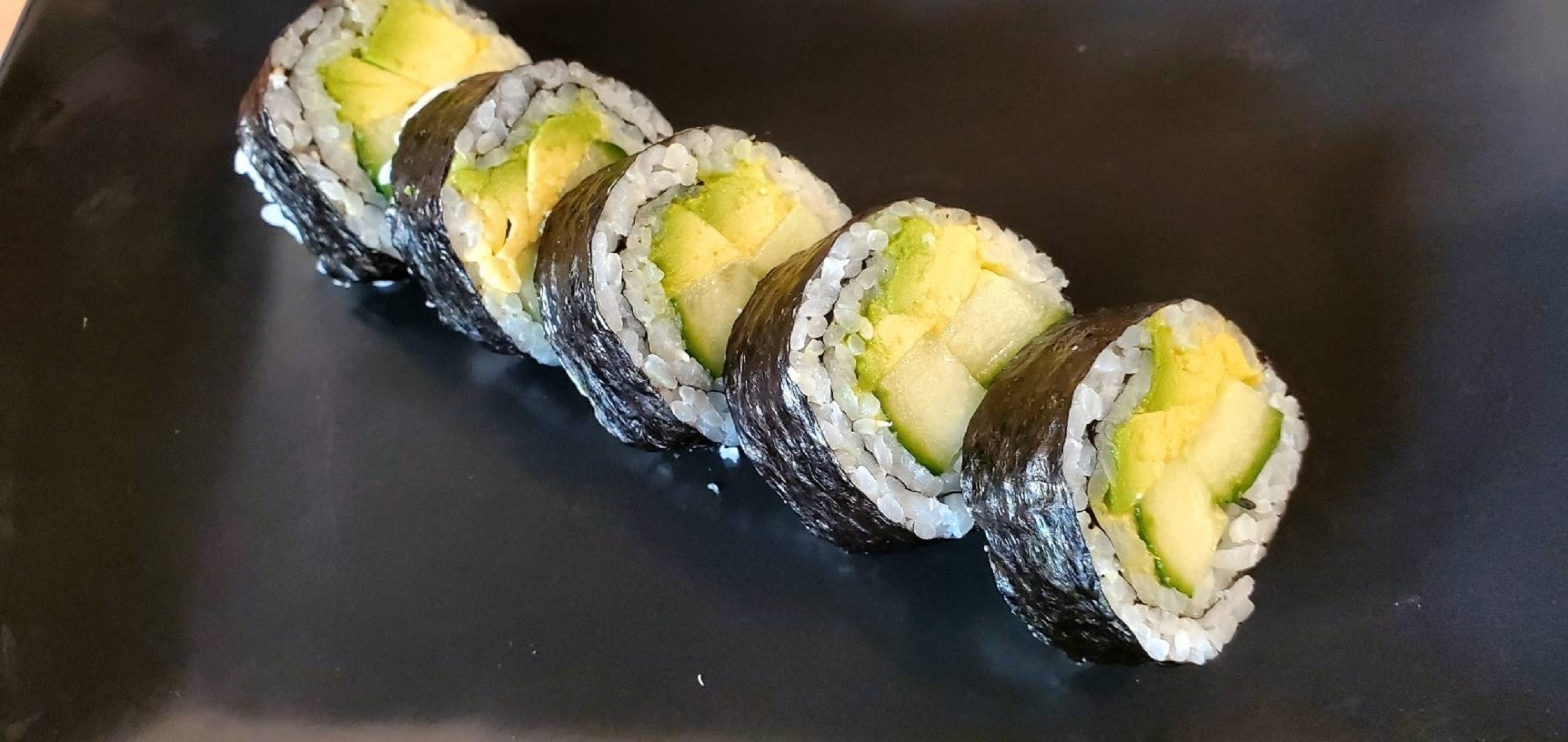 Avocado, Cucumber, or Asparagus Roll (5).