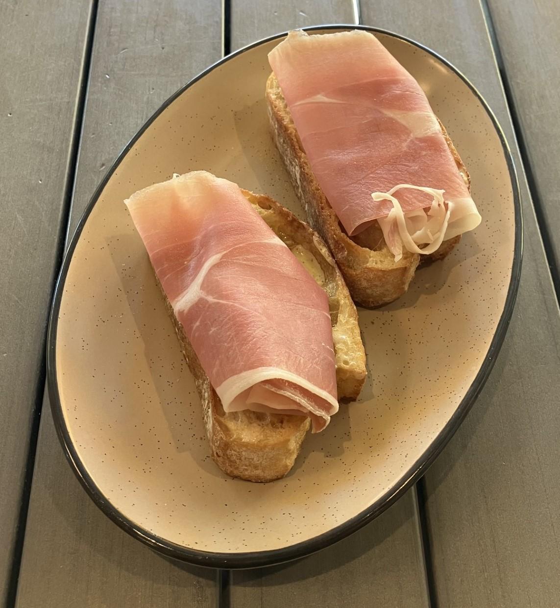 Pan Con Jamon.