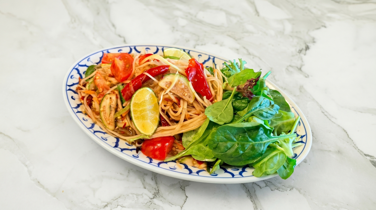 S10 Green Papaya Salad.