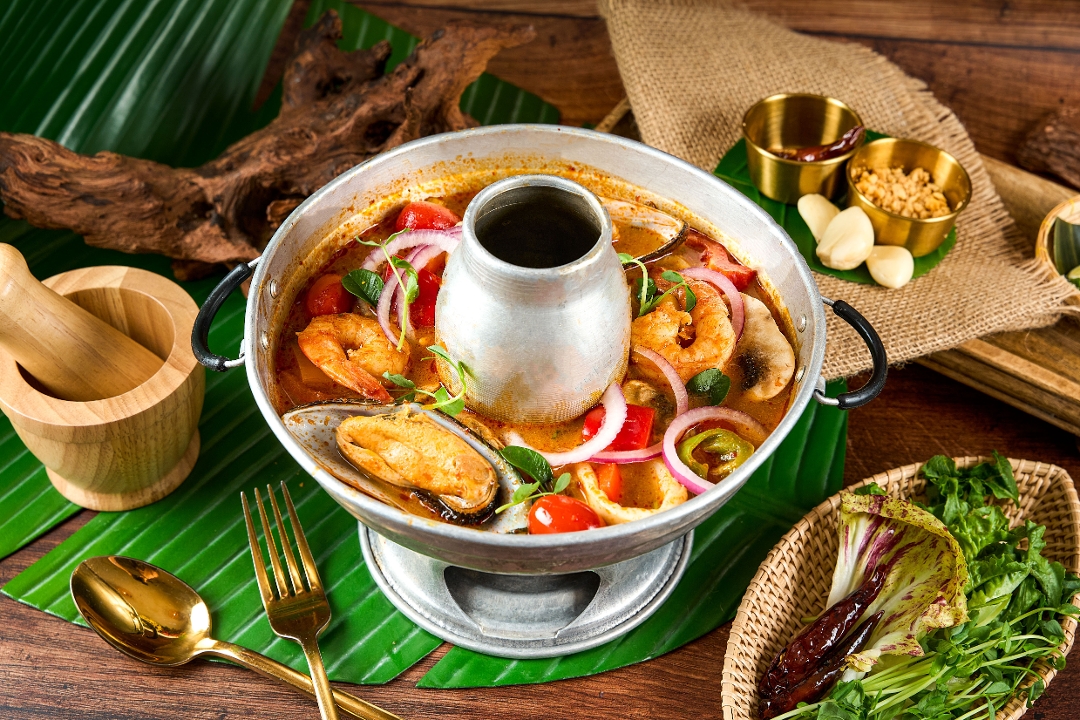 Seafood Tom Yum Hot Pot (G) S 6 Serving.