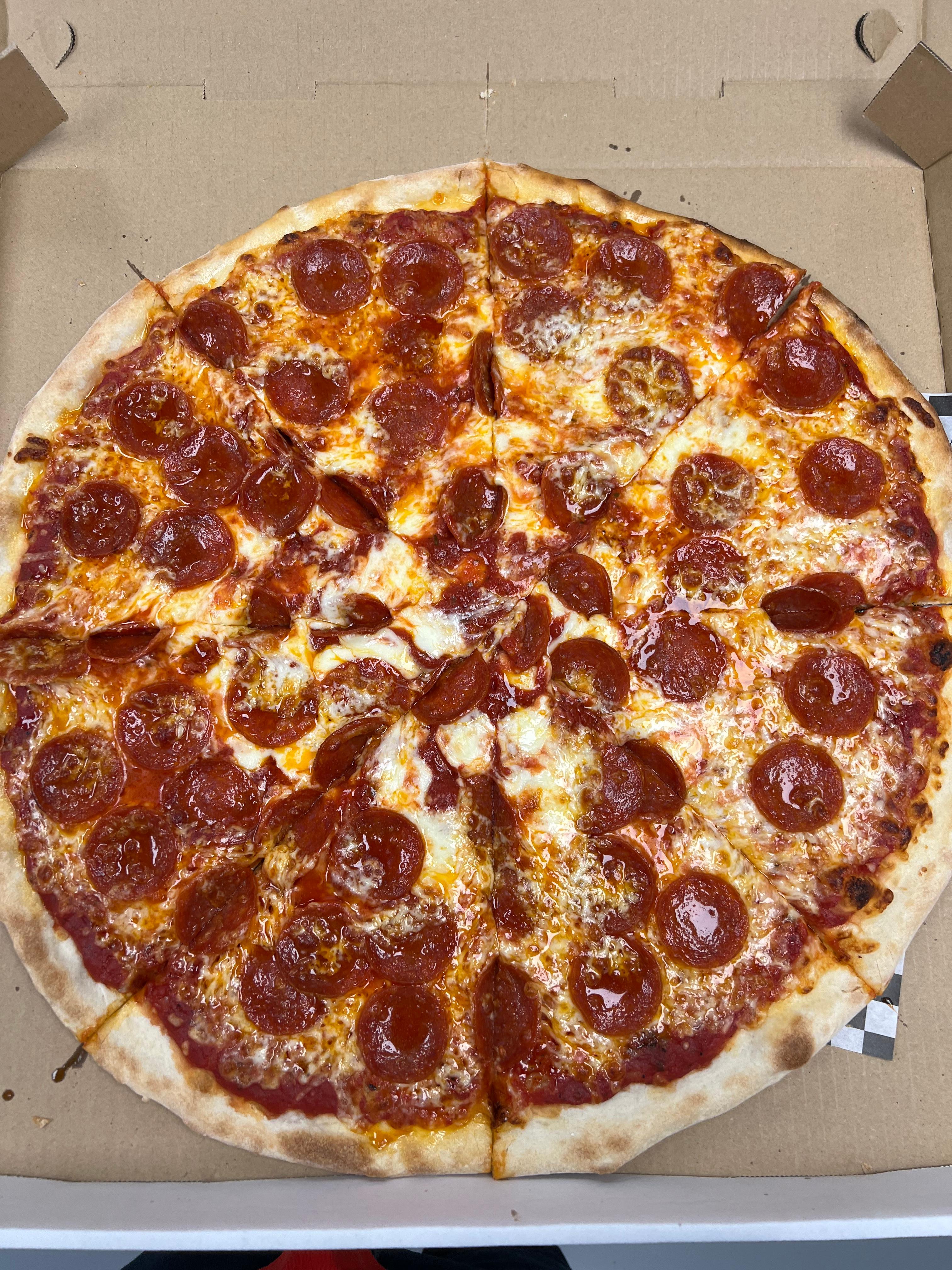 14" Pepperoni Pizza.