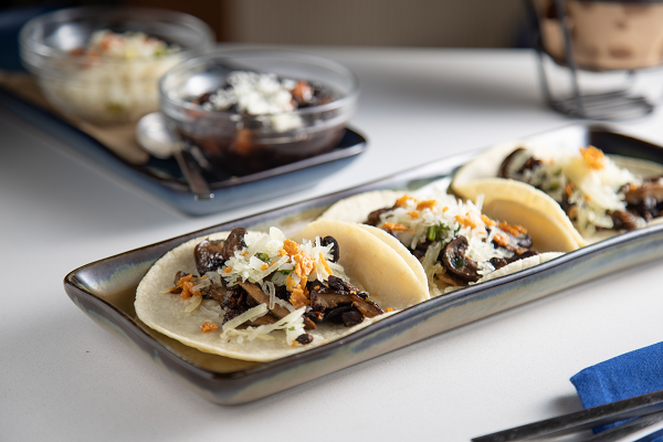 *L Hongos Street Tacos.