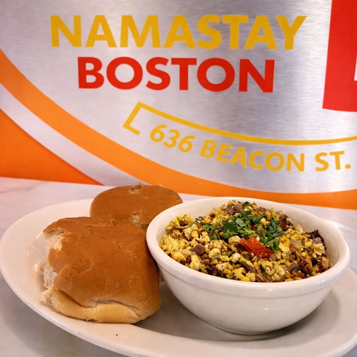 Egg Bhurji with Pav.
