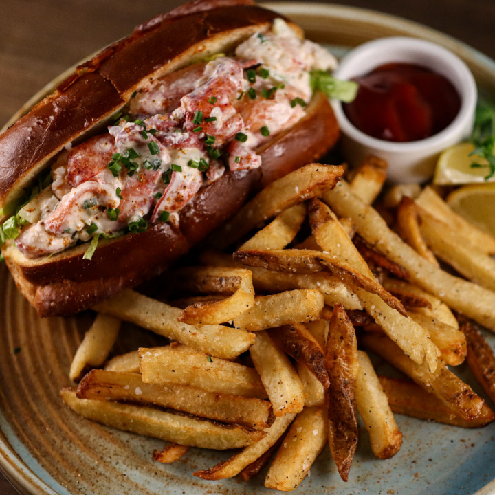 NEW ENGLAND LOBSTER ROLL.
