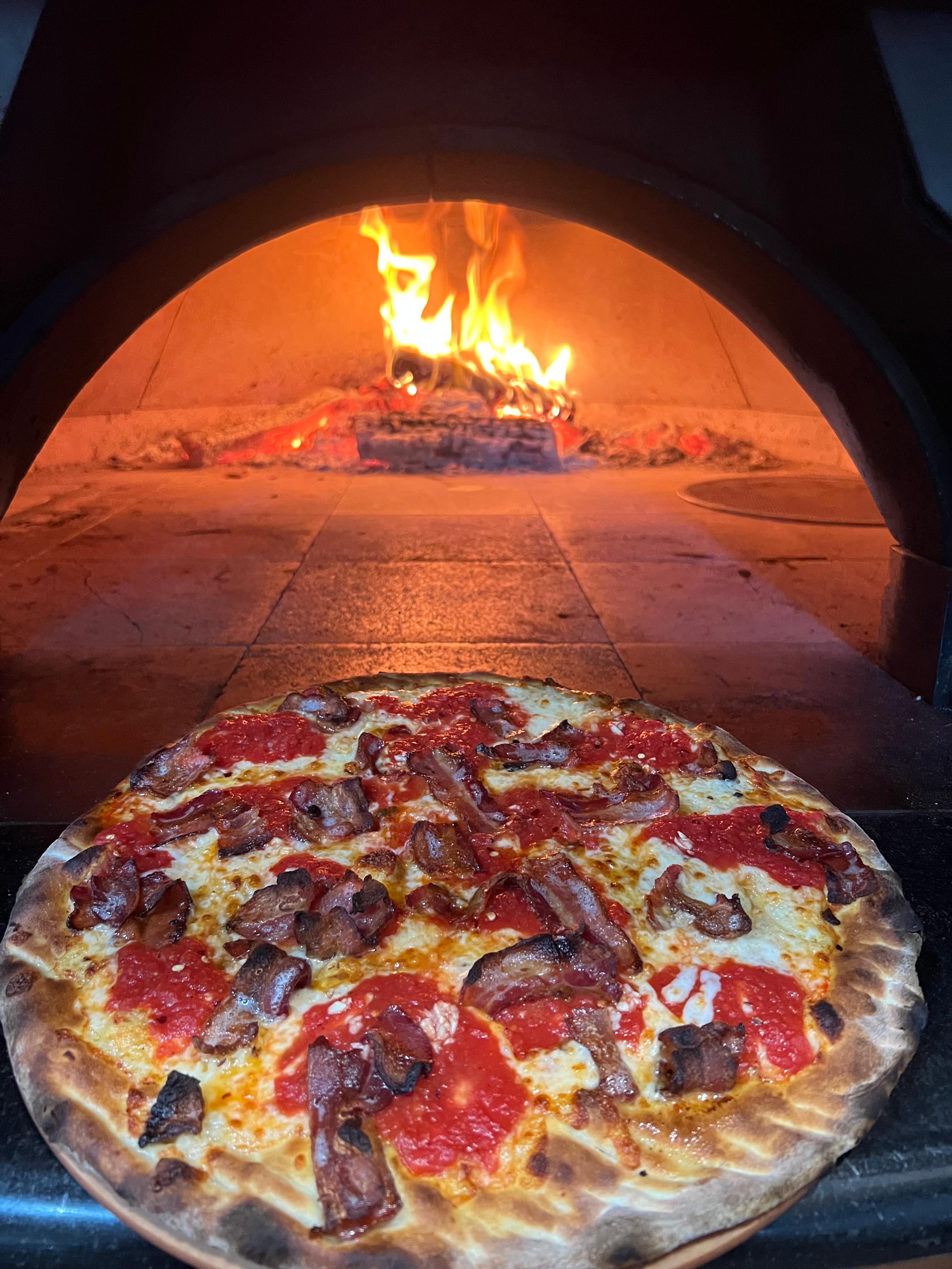 Large Amantia Pizza.