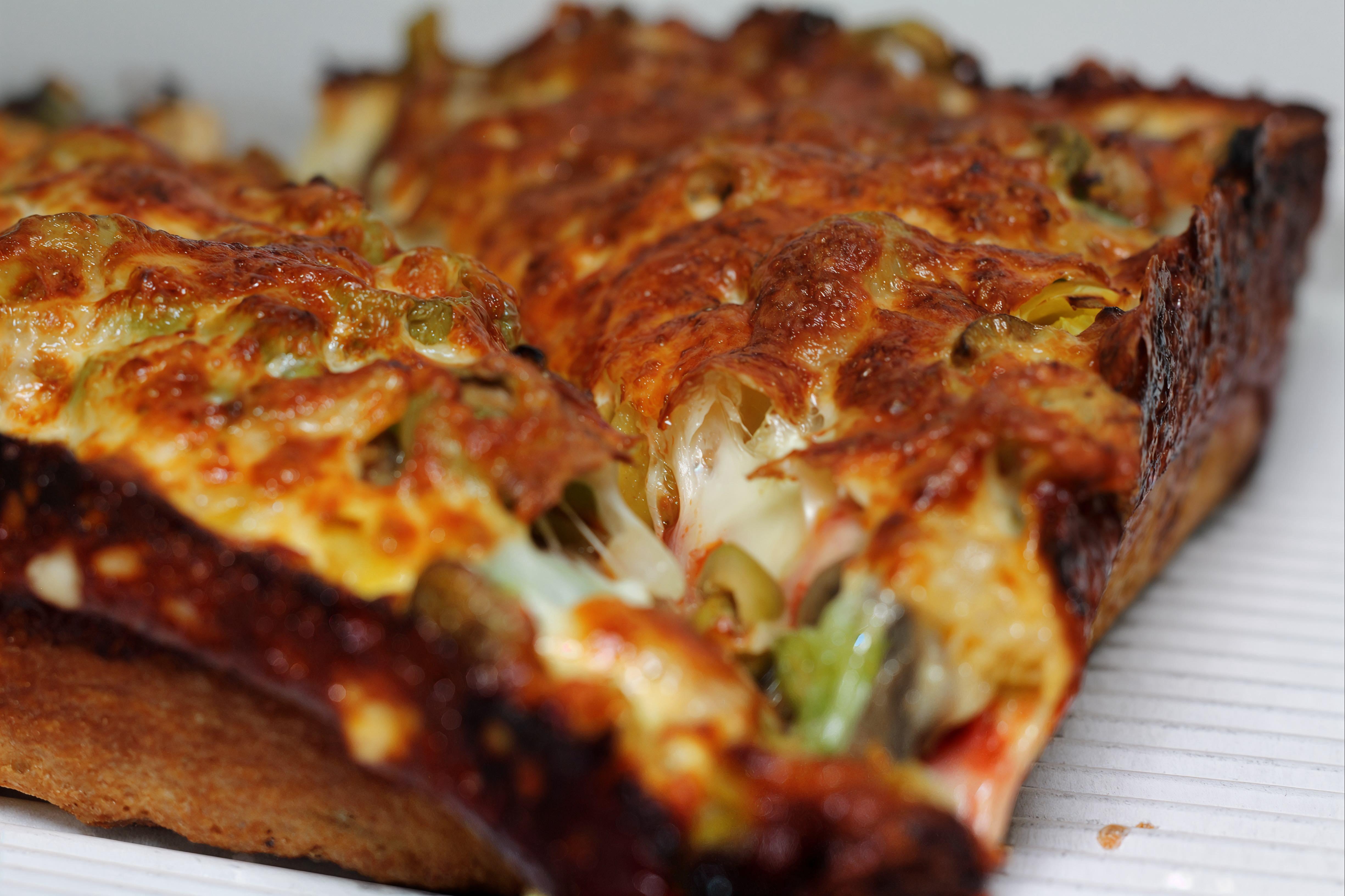 6x6 Deluxe Pizza.
