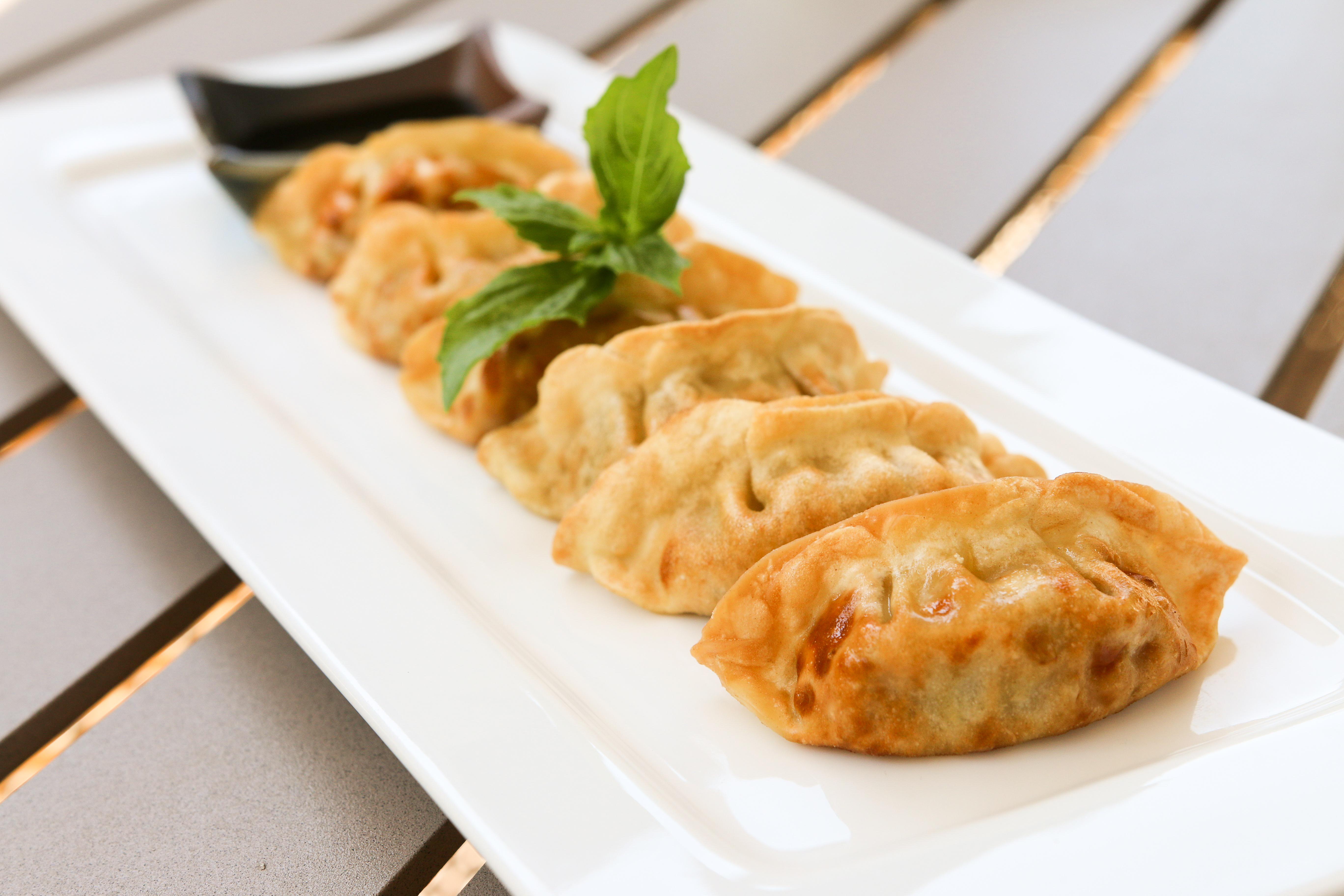 Fried Dumpling (6pcs).