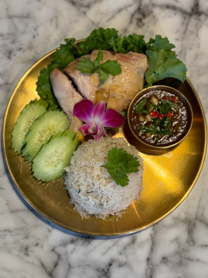 Khao Mun Gai “MUST TRY 👍🏻”.