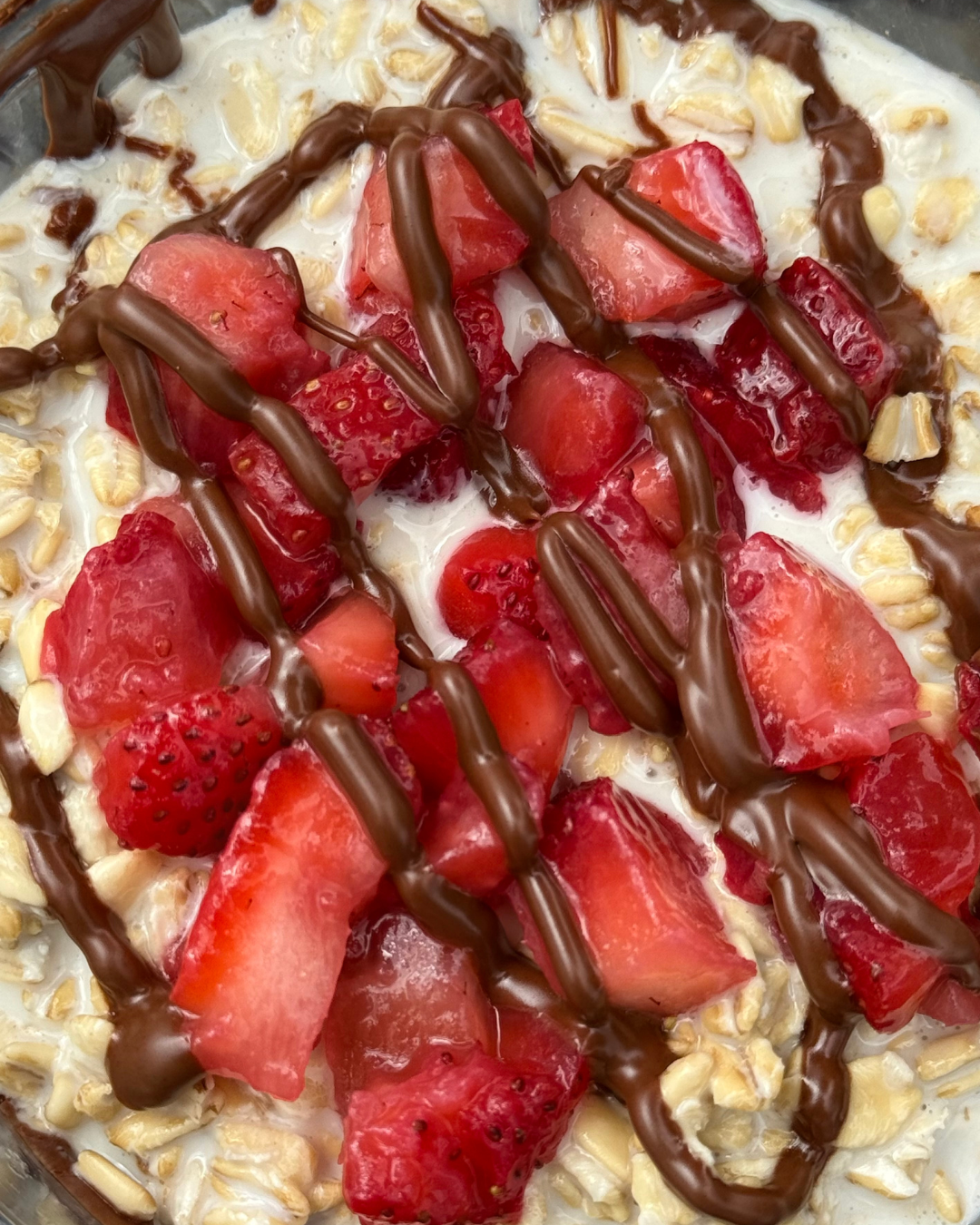 Strawberry Nutella Oats.