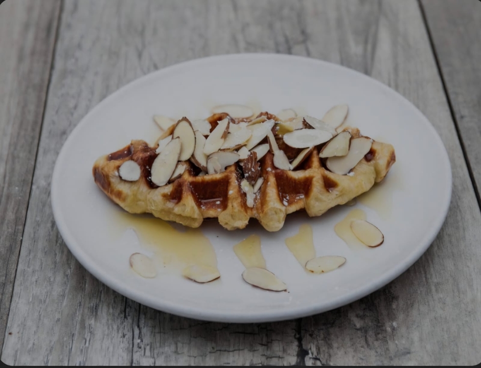 Honey Almond Croffle.