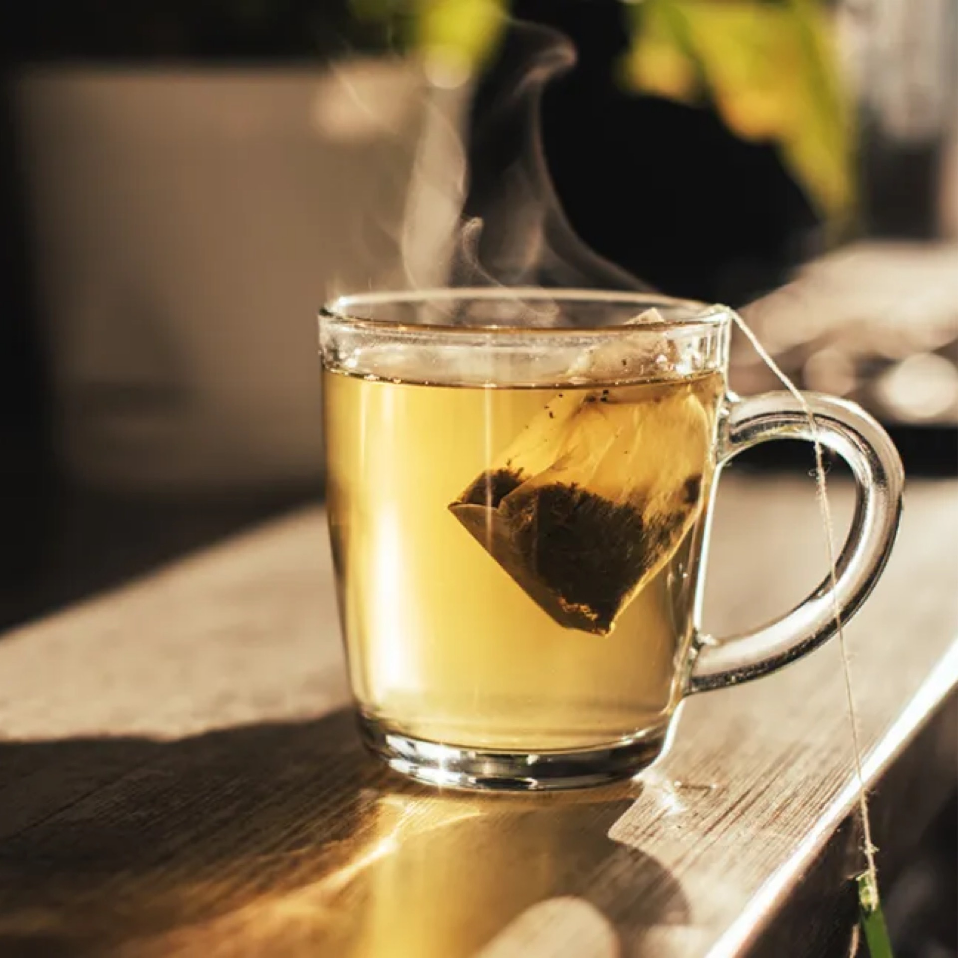 Hot tea or ice tea - trà nóng hay trà lạnh.