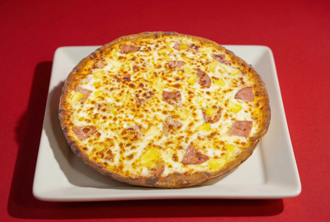 Medium Hawaiian Pizza.