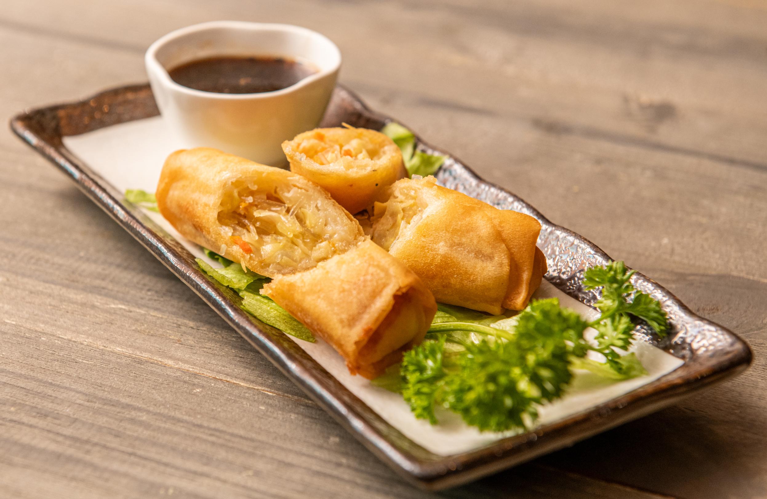 Spring Rolls (2pcs).