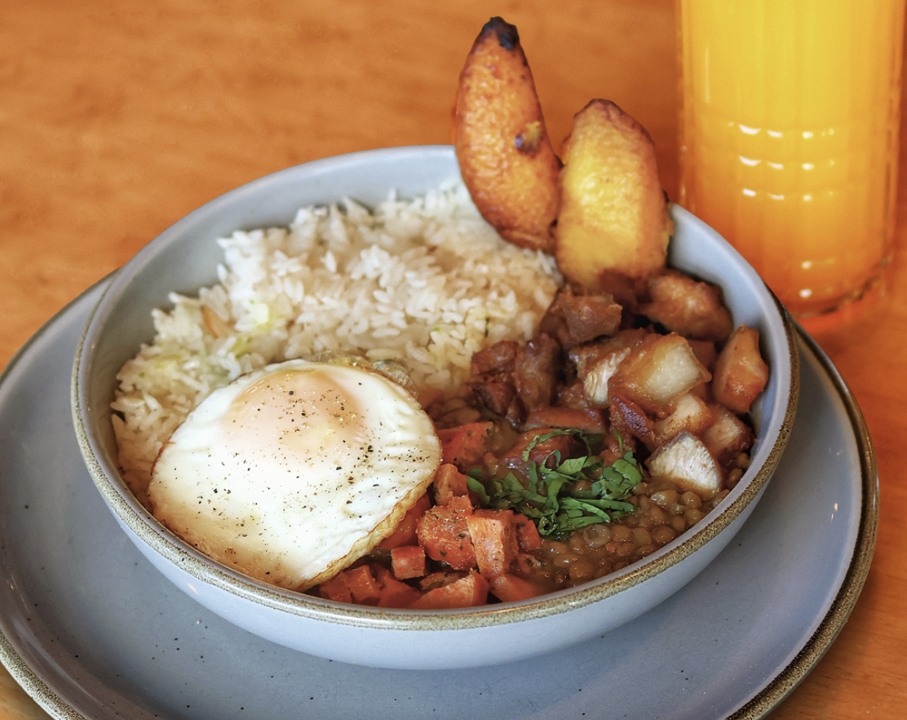Cazuela de lentejas Lunch Special.