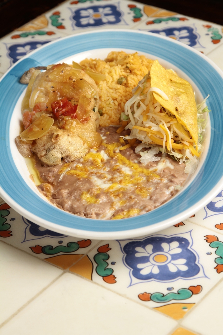 L-CHILE RELLENO & TACO.