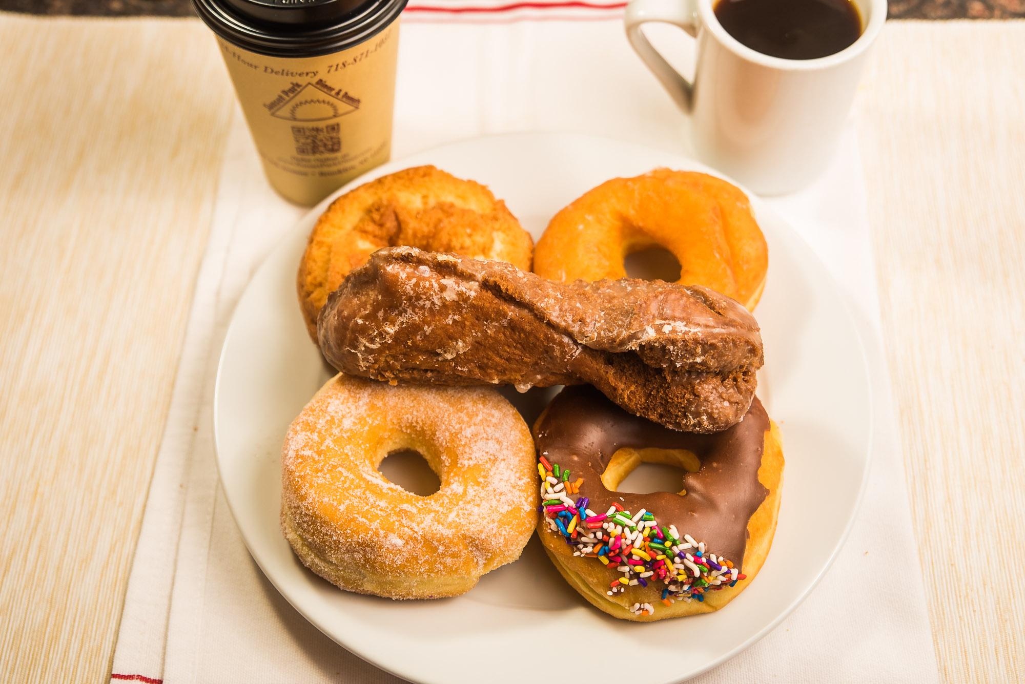 2 Donuts.